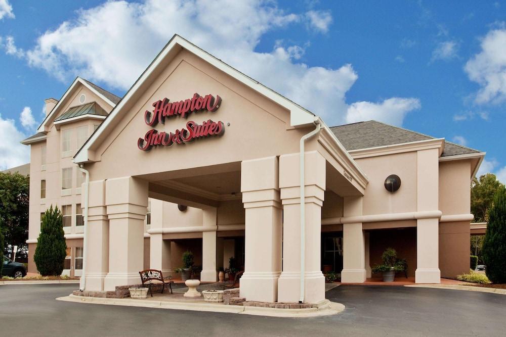 Hampton Inn & Suites Chapel Hill/Durham Exterior photo