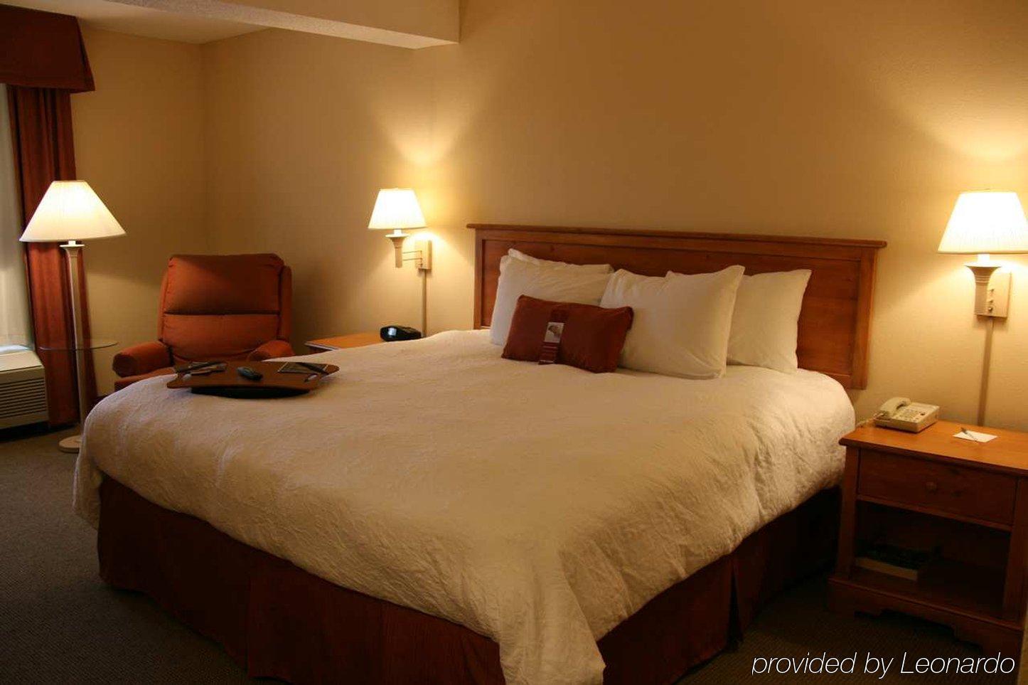 Hampton Inn & Suites Chapel Hill/Durham Room photo