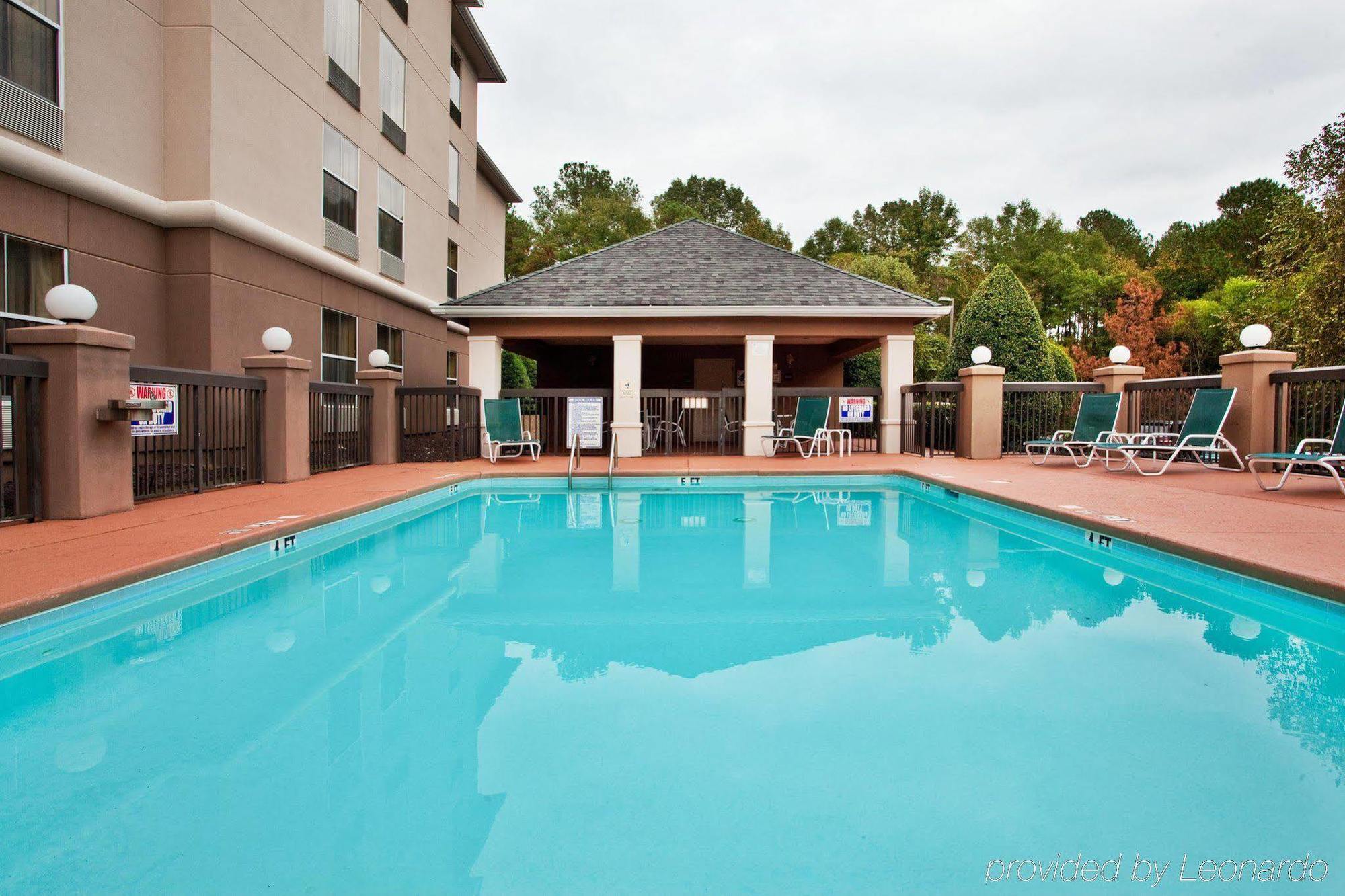 Hampton Inn & Suites Chapel Hill/Durham Exterior photo